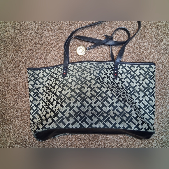 Tommy Hilfigure Black and Gray Patterned Tote - Picture 6 of 6
